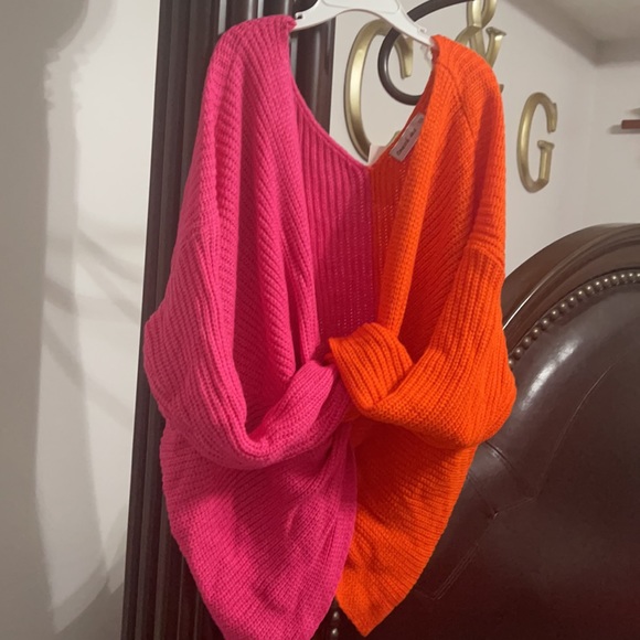 BEAUTIFUL ๐ป SWEATER MU$T HAVE!!. ๐ฏ๐๐ฝ.. NEW NEVER ๐ WORN.. - Picture 2 of 5